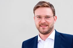 autorenbild-philipp-melzer